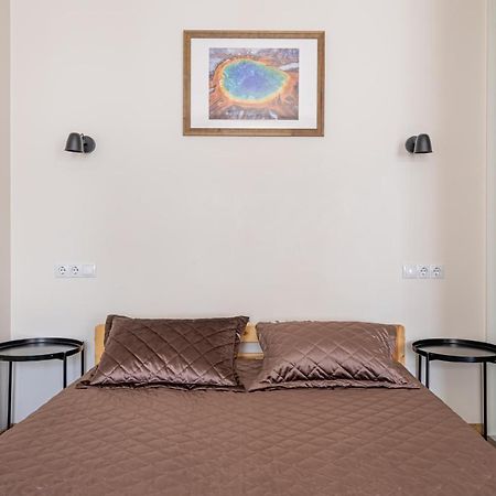 Top-Floor Studio With Courtyard View In Unesco Area, Murnieku Street Residence Riga Exterior photo
