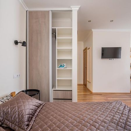 Top-Floor Studio With Courtyard View In Unesco Area, Murnieku Street Residence Riga Exterior photo