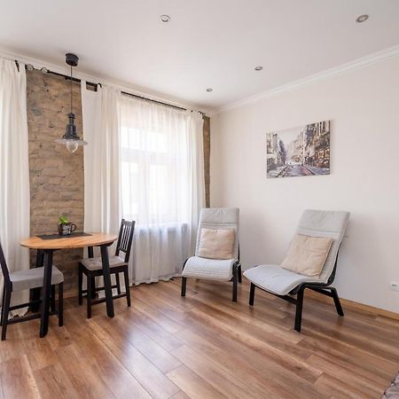 Top-Floor Studio With Courtyard View In Unesco Area, Murnieku Street Residence Riga Exterior photo