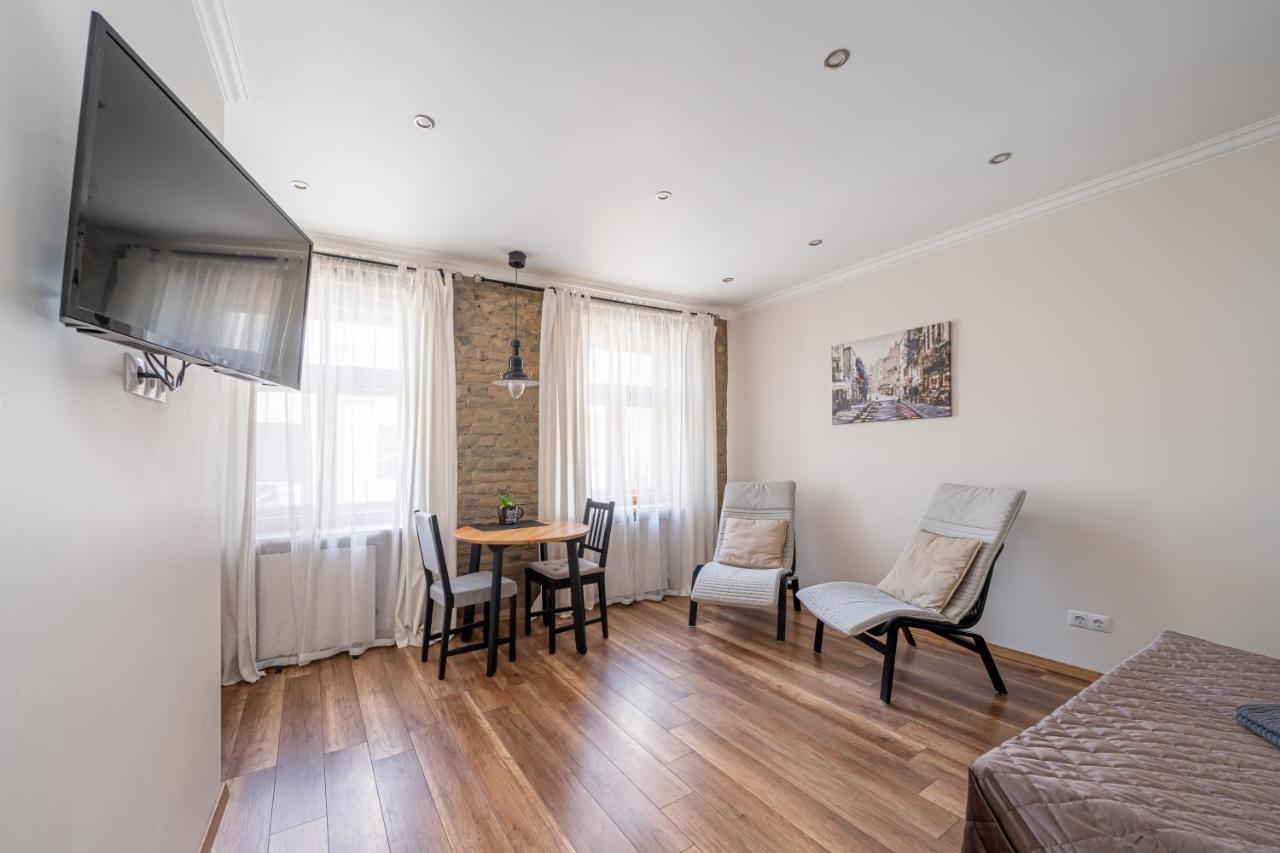 Top-Floor Studio With Courtyard View In Unesco Area, Murnieku Street Residence Riga Exterior photo