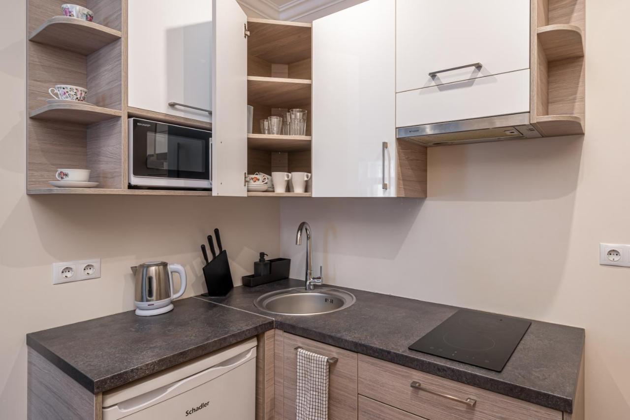 Top-Floor Studio With Courtyard View In Unesco Area, Murnieku Street Residence Riga Exterior photo